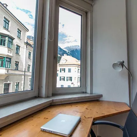 إم هيرزين فون *